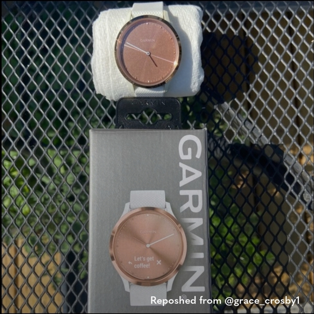 Garmin Vivomove Heart Rate Watch rose gold white band